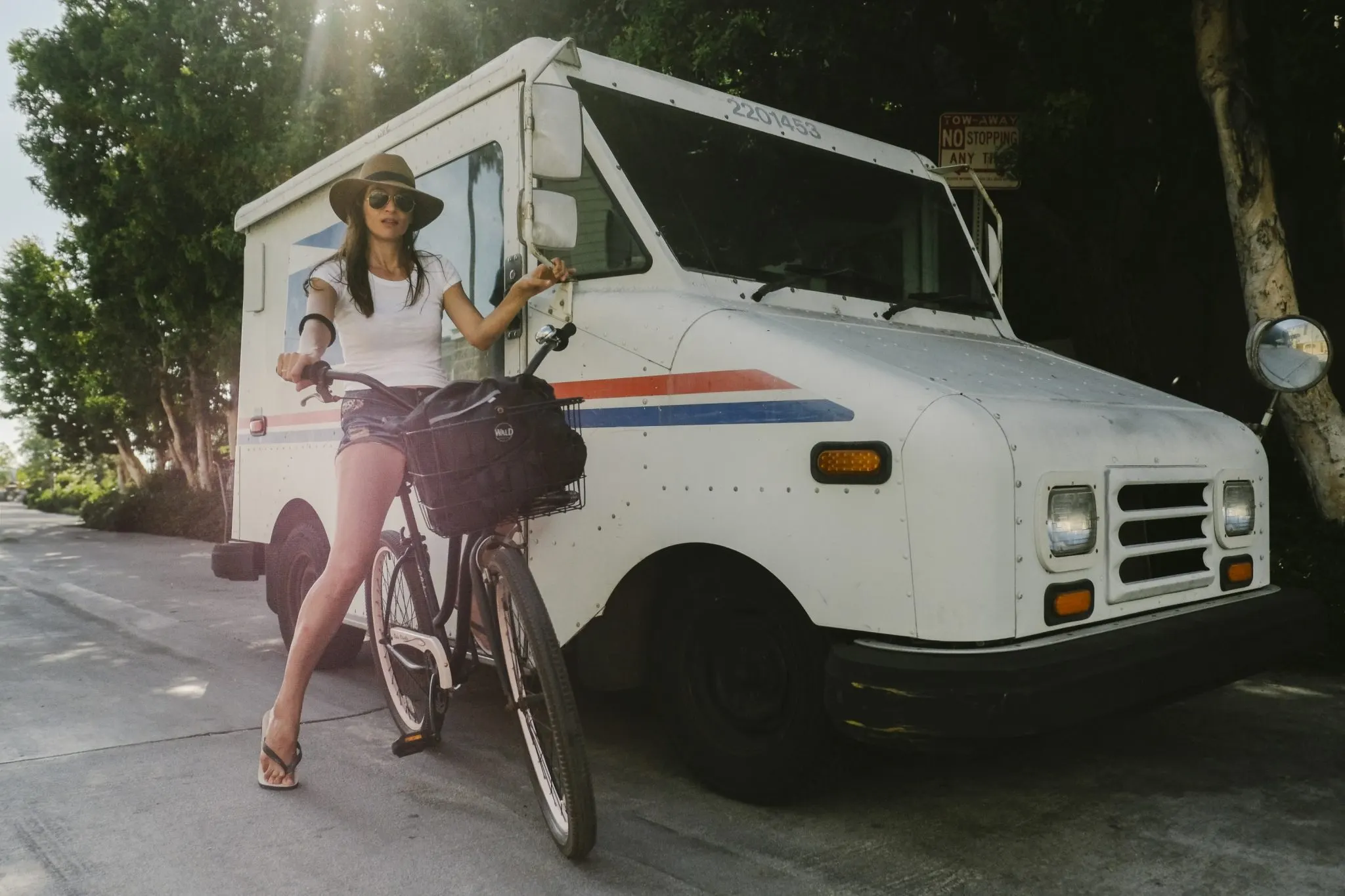 Postwoman, Los Angeles, États-Unis, 2016.