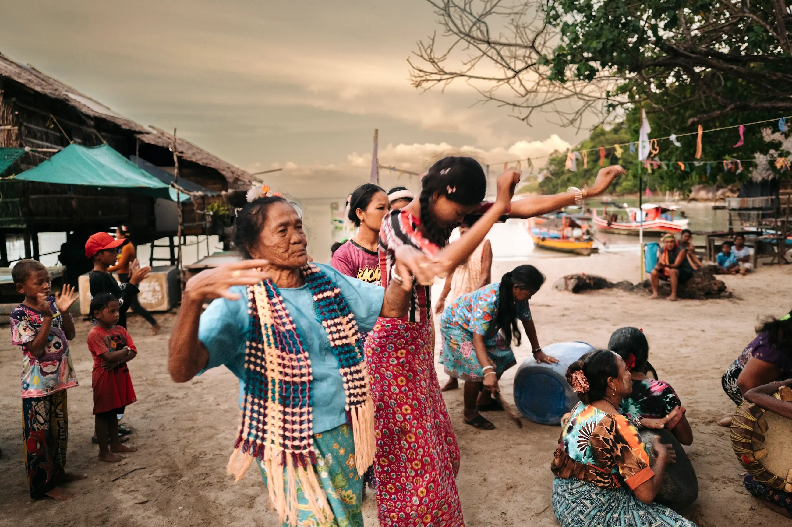 Danse chamanique, Koh Surin, Thaïlande, 2025.